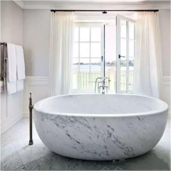 بانيو حمام بإطار رخام أسود فاخر من الرخام الإيطالي
