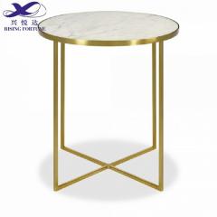 طاولة رخامية بحافة ذهبية
